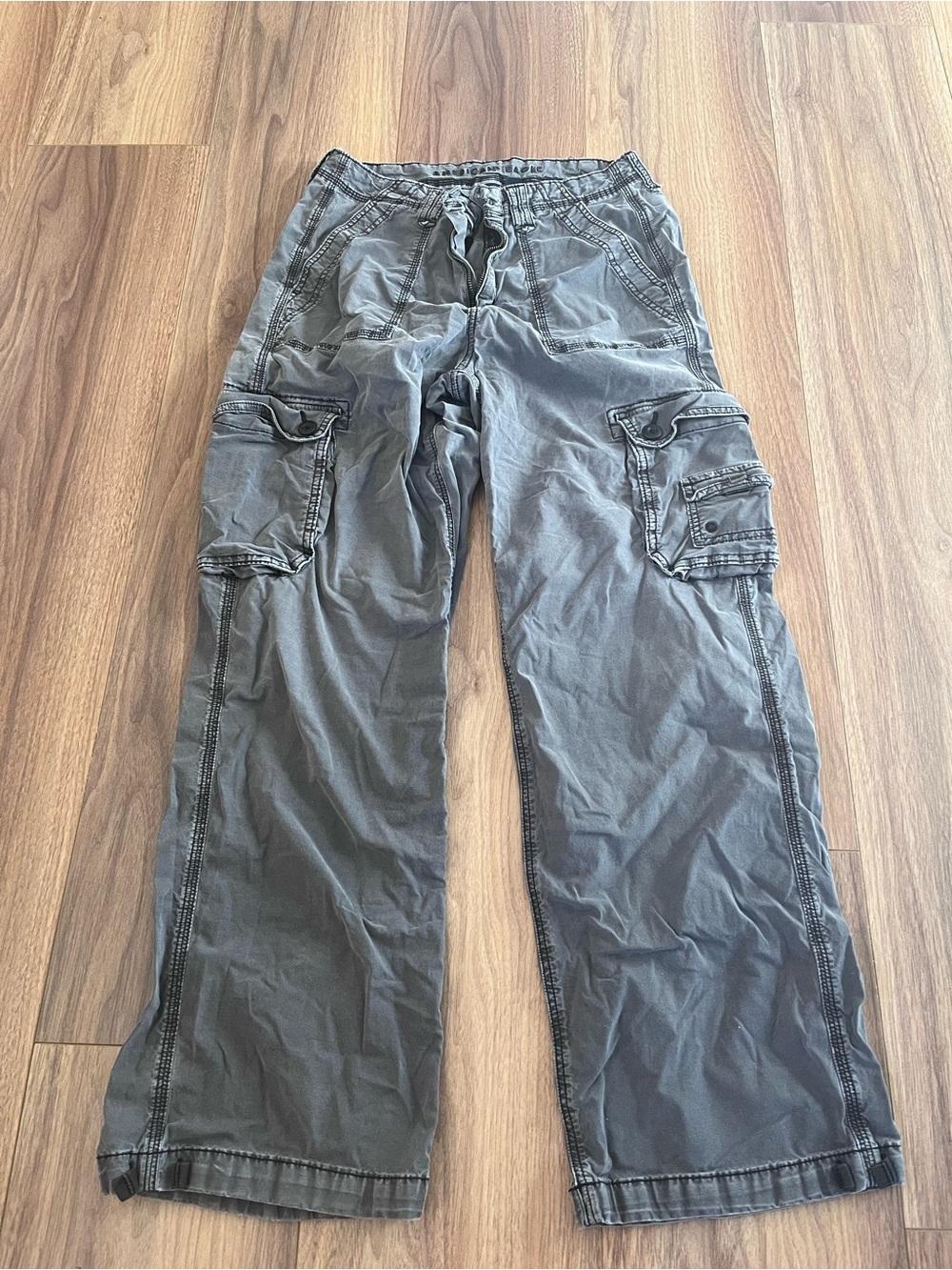 American Eagle Outfitters Gray Cargo Pants with Utility Pockets